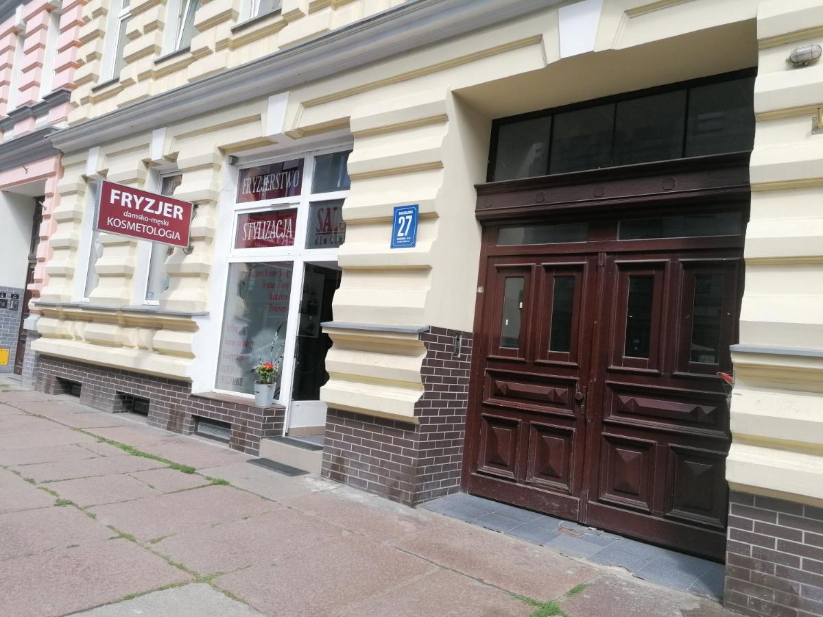 Hostel Tulip - Pokoj 5 Ze Wspolna Lazienka I Kuchnia Szczecin Kültér fotó