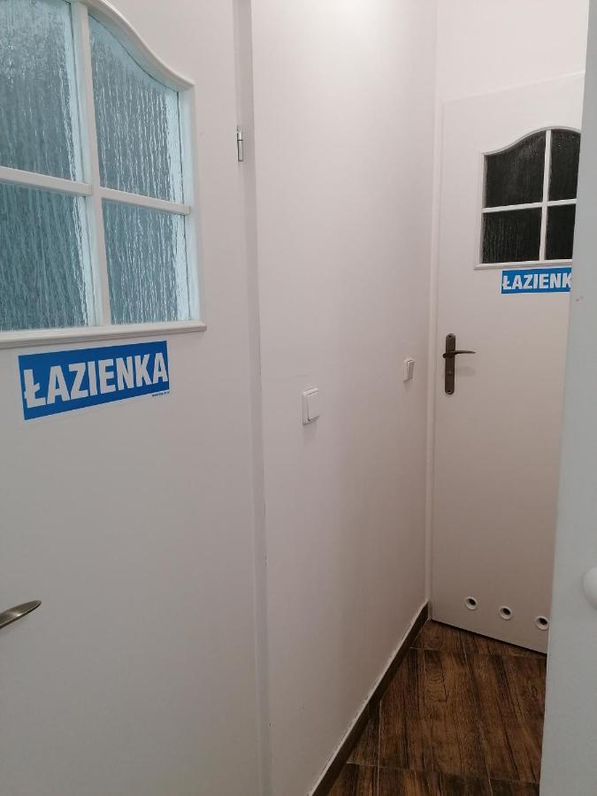 Hostel Tulip - Pokoj 5 Ze Wspolna Lazienka I Kuchnia Szczecin Kültér fotó