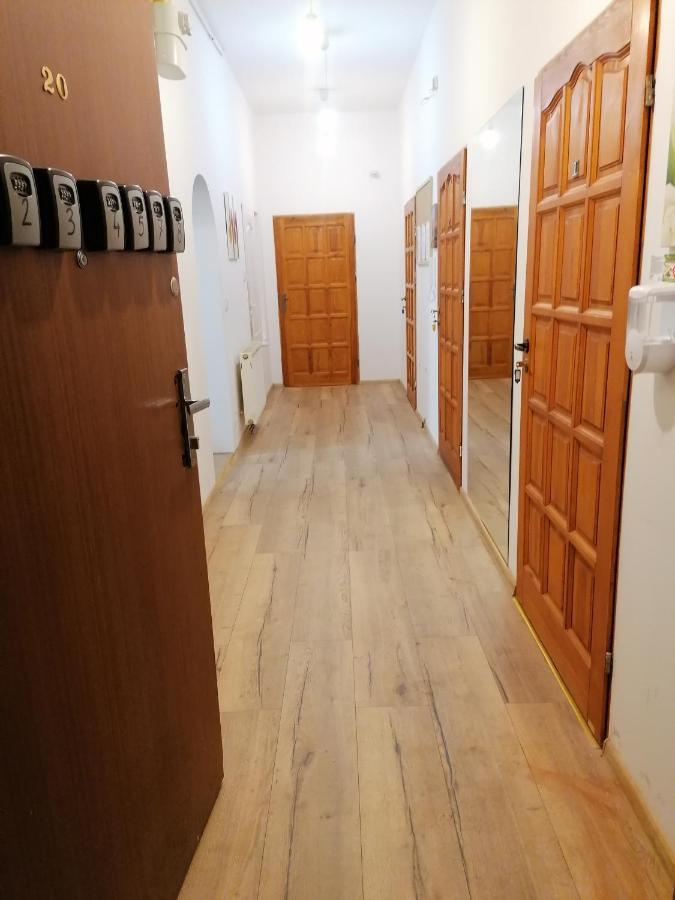 Hostel Tulip - Pokoj 5 Ze Wspolna Lazienka I Kuchnia Szczecin Kültér fotó