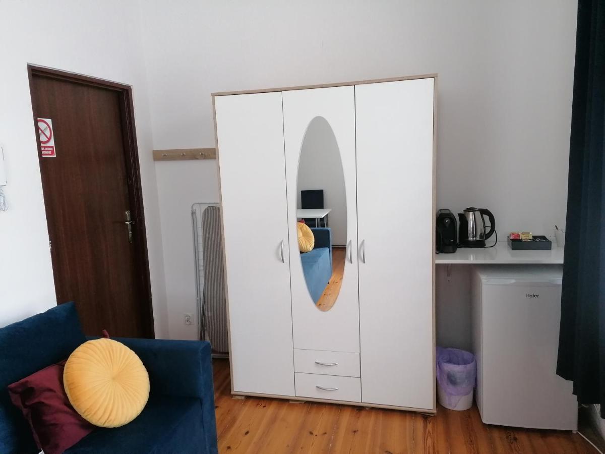 Hostel Tulip - Pokoj 5 Ze Wspolna Lazienka I Kuchnia Szczecin Kültér fotó