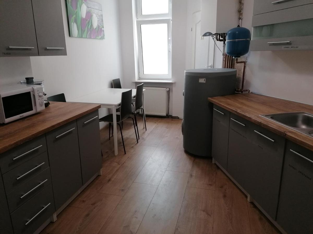 Hostel Tulip - Pokoj 5 Ze Wspolna Lazienka I Kuchnia Szczecin Kültér fotó